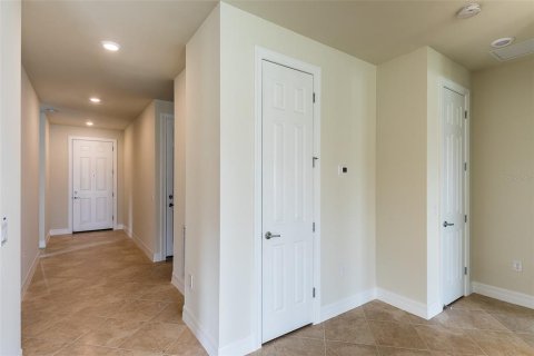House in North Port, Florida 3 bedrooms, 153.66 sq.m. № 2225989 - photo 30