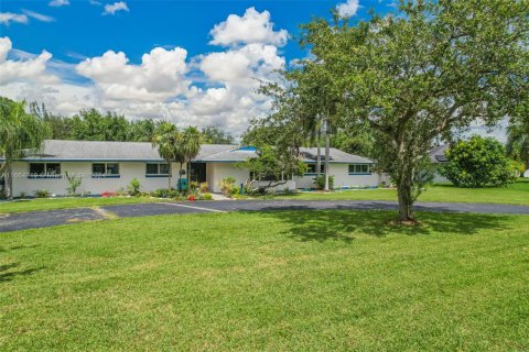 Купить виллу или дом в Хомстед, Флорида 1 комната, 262.54м2, № 1977646 - фото 1