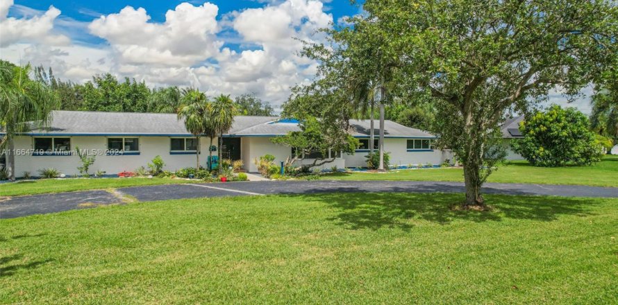 Дом в Хомстед, Флорида 1 комната, 262.54м2 № 1977646