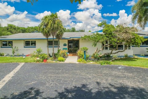 Купить виллу или дом в Хомстед, Флорида 1 комната, 262.54м2, № 1977646 - фото 6