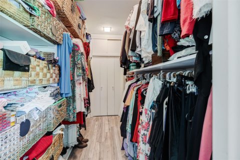 Купить виллу или дом в Хомстед, Флорида 1 комната, 262.54м2, № 1977646 - фото 24