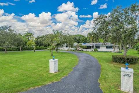 Купить виллу или дом в Хомстед, Флорида 1 комната, 262.54м2, № 1977646 - фото 2