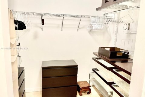 Снять в аренду квартиру в Майами, Флорида 1 спальня, 73.49м2, № 2005112 - фото 12