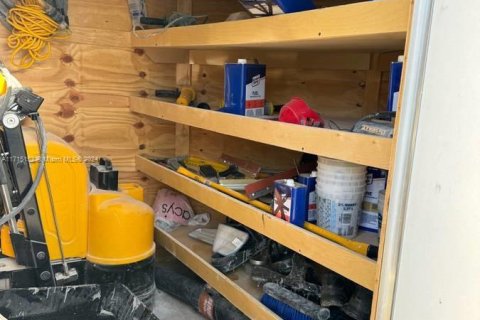 Купить коммерческую недвижимость в Майами-Дейд, Флорида № 2035406 - фото 6