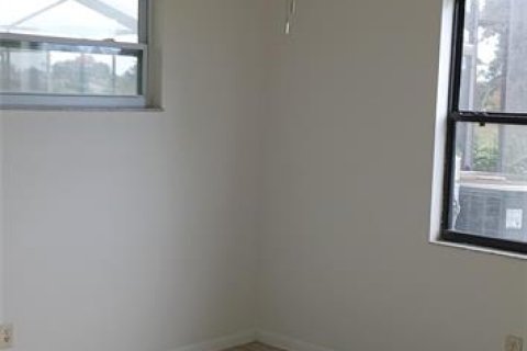Casa en alquiler en Apollo Beach, Florida, 4 dormitorios, 179.3 m2 № 1277552 - foto 10