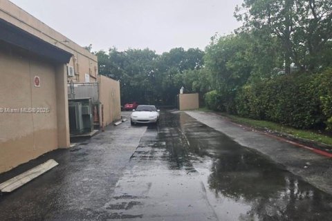 Immobilier commercial à vendre à Plantation, Floride № 2019094 - photo 23