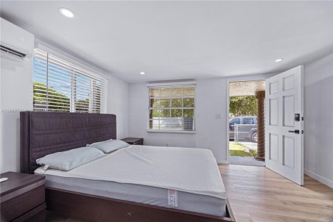 House in Miami, Florida 2 bedrooms, 105.72 sq.m. № 1854921 - photo 17