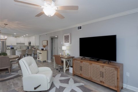 Condo in Bradenton, Florida, 2 bedrooms  № 2142291 - photo 15