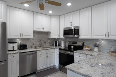 Condo in Bradenton, Florida, 2 bedrooms  № 2142291 - photo 5