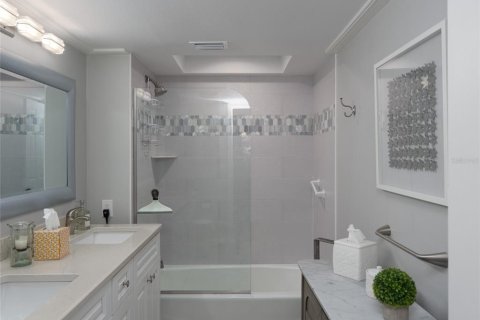 Condo in Bradenton, Florida, 2 bedrooms  № 2142291 - photo 21