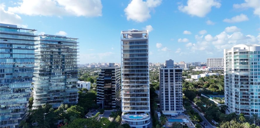 Кондоминиум с 3 спальнями в Майами, Флорида № 1997589