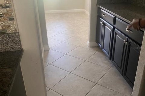 Casa en venta en Land O' Lakes, Florida, 5 dormitorios, 350.52 m2 № 1558109 - foto 5