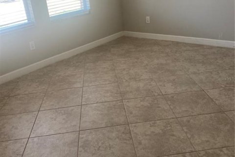 Casa en venta en Land O' Lakes, Florida, 5 dormitorios, 350.52 m2 № 1558109 - foto 14