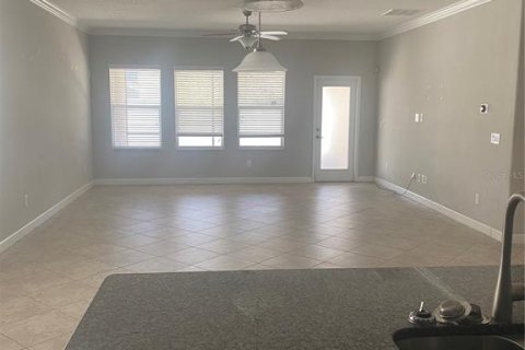 Casa en venta en Land O' Lakes, Florida, 5 dormitorios, 350.52 m2 № 1558109 - foto 4