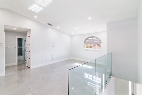 Снять в аренду кондоминиум в Хайалиа, Флорида 2 спальни, 91.97м2, № 1988255 - фото 9