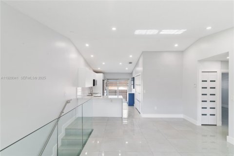 Снять в аренду кондоминиум в Хайалиа, Флорида 2 спальни, 91.97м2, № 1988255 - фото 6