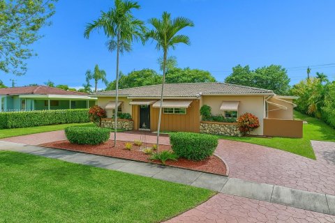 House in Miami, Florida 3 bedrooms, 154.22 sq.m. № 1949290 - photo 1