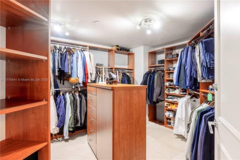 Condominio en venta en Key Biscayne, Florida, 3 dormitorios, 287.16 m2 № 2066208 - foto 29