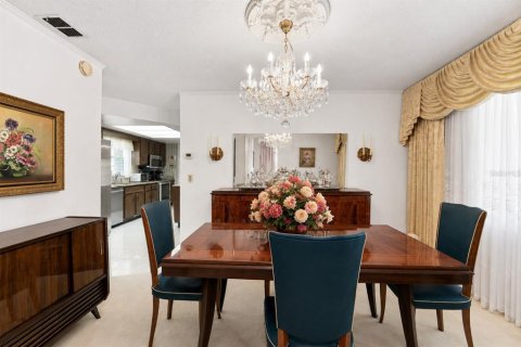 Villa ou maison à vendre à Orlando, Floride: 3 chambres, 204.66 m2 № 2318684 - photo 13