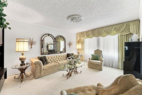 Villa ou maison à vendre à Orlando, Floride: 3 chambres, 204.66 m2 № 2318684 - photo 17