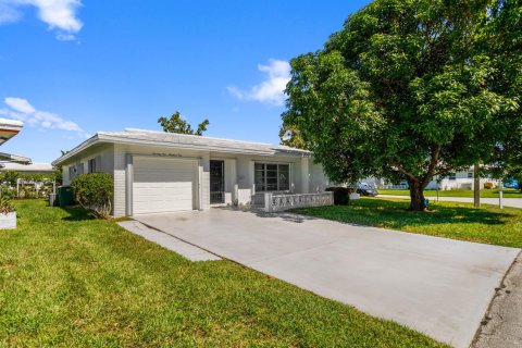 Villa ou maison à Tamarac, Floride 2 chambres, 156.26 m2 № 2416137
