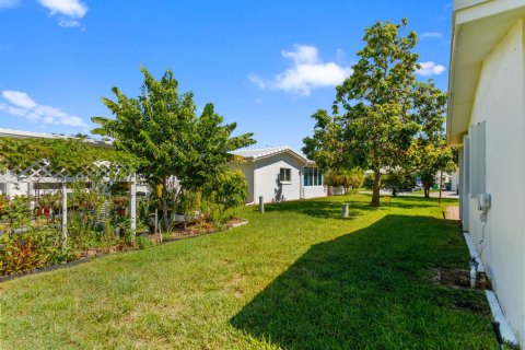 Villa ou maison à vendre à Tamarac, Floride: 2 chambres, 156.26 m2 № 2416137 - photo 6
