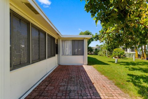 Villa ou maison à vendre à Tamarac, Floride: 2 chambres, 156.26 m2 № 2416137 - photo 10