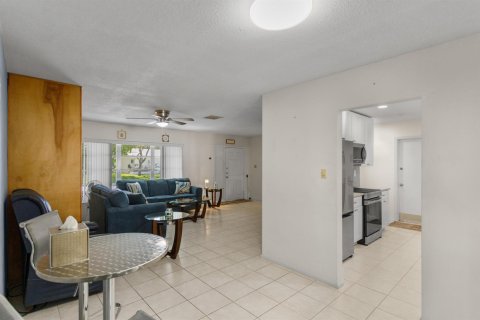 Villa ou maison à vendre à Tamarac, Floride: 2 chambres, 156.26 m2 № 2416137 - photo 19