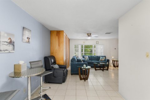 Villa ou maison à vendre à Tamarac, Floride: 2 chambres, 156.26 m2 № 2416137 - photo 20