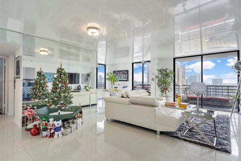 Купить кондоминиум в Авентура, Флорида 2 спальни, 118.08м2, № 2048618 - фото 3