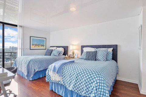 Купить кондоминиум в Авентура, Флорида 2 спальни, 118.08м2, № 2048618 - фото 21