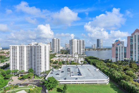 Купить кондоминиум в Авентура, Флорида 2 спальни, 118.08м2, № 2048618 - фото 28