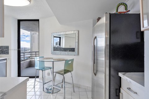 Купить кондоминиум в Авентура, Флорида 2 спальни, 118.08м2, № 2048618 - фото 12