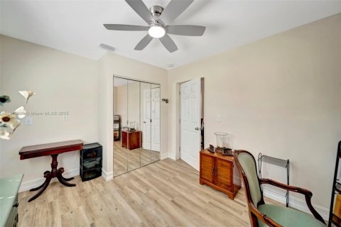 Casa en venta en Oakland Park, Florida, 3 dormitorios, 122.63 m2 № 1967468 - foto 18