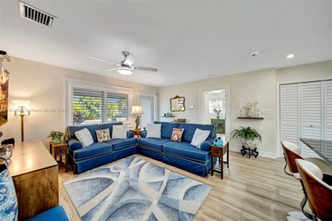 Casa en venta en Oakland Park, Florida, 3 dormitorios, 122.63 m2 № 1967468 - foto 12