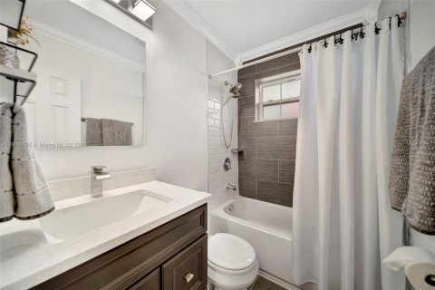 Casa en venta en Oakland Park, Florida, 3 dormitorios, 122.63 m2 № 1967468 - foto 22