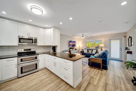 Casa en venta en Oakland Park, Florida, 3 dormitorios, 122.63 m2 № 1967468 - foto 27