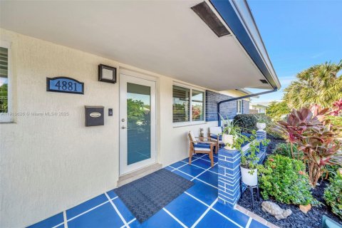 Casa en venta en Oakland Park, Florida, 3 dormitorios, 122.63 m2 № 1967468 - foto 3