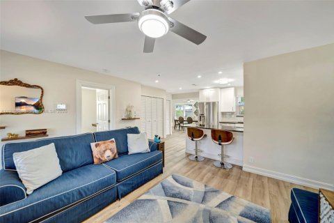 Casa en venta en Oakland Park, Florida, 3 dormitorios, 122.63 m2 № 1967468 - foto 30