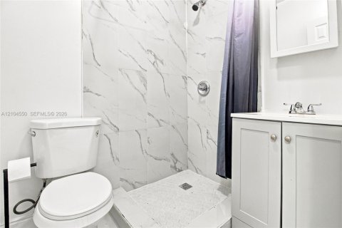 Villa ou maison à vendre à Miami, Floride: 5 chambres, 104.05 m2 № 2412042 - photo 20