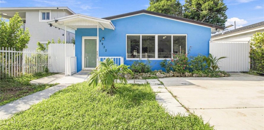 Villa ou maison à Miami, Floride 5 chambres, 104.05 m2 № 2412042