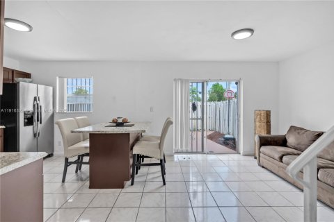 Купить виллу или дом в Катлер-Бей, Флорида 3 спальни, 135.45м2, № 1974132 - фото 12