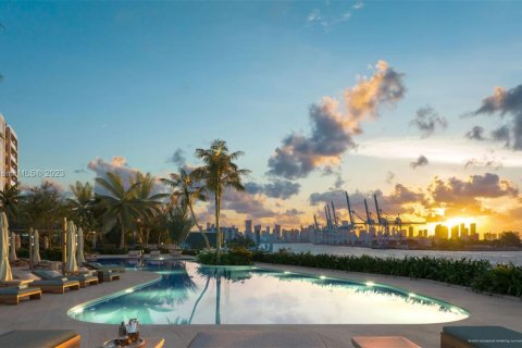Condo in Fisher Island, Florida, 3 bedrooms  № 1864887 - photo 8