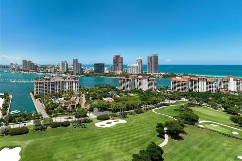 Condo in Fisher Island, Florida, 3 bedrooms  № 1864887 - photo 4