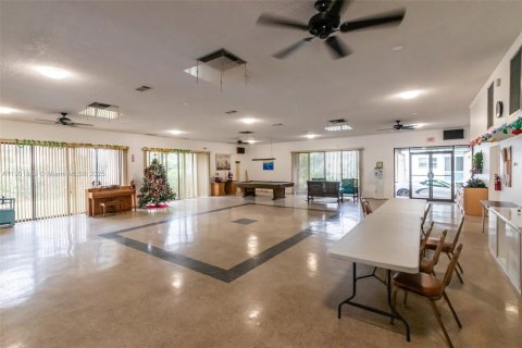 Condo in Lauderdale Lakes, Florida, 1 bedroom  № 1953316 - photo 22