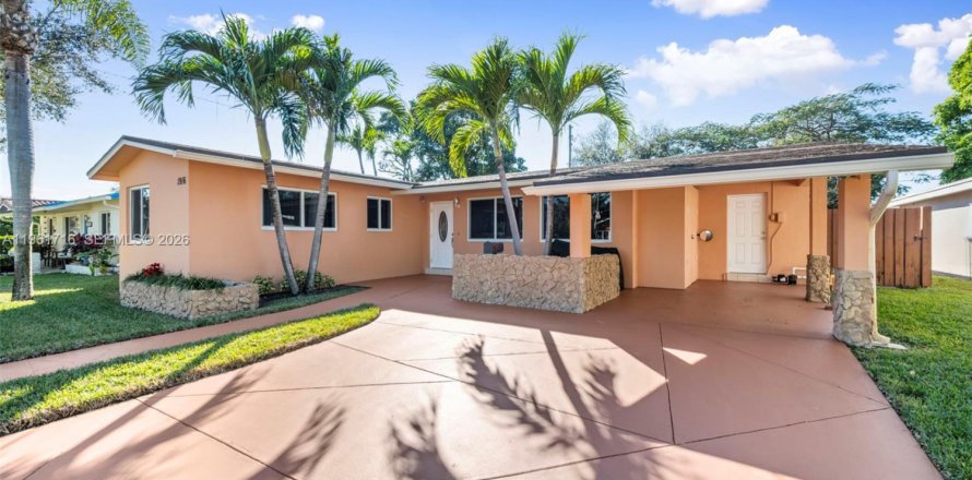 Villa ou maison à Hollywood, Floride 4 chambres, 171.22 m2 № 2024518