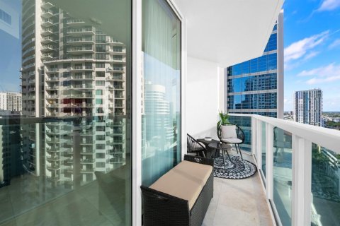Copropriété à vendre à Fort Lauderdale, Floride: 3 chambres, 153.29 m2 № 2174245 - photo 10