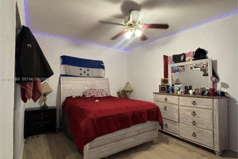 Casa en venta en Miami, Florida, 3 dormitorios, 139.63 m2 № 1975424 - foto 20