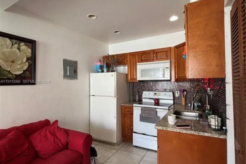 Купить виллу или дом в Майами, Флорида 3 спальни, 139.63м2, № 1975424 - фото 29