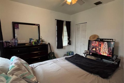 Casa en venta en Miami, Florida, 3 dormitorios, 139.63 m2 № 1975424 - foto 18